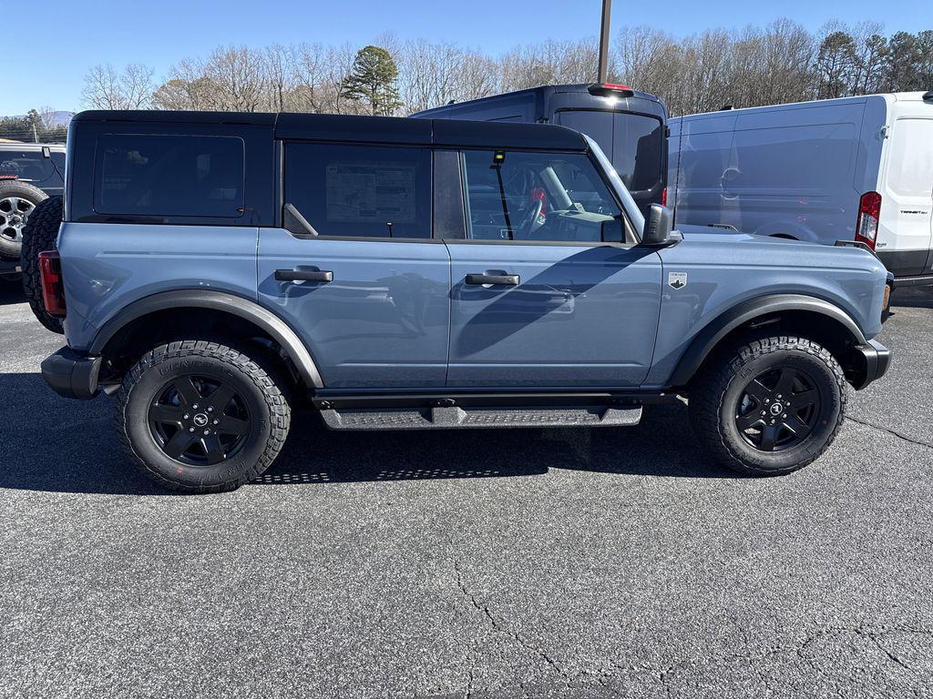 new 2025 Ford Bronco car, priced at $50,960