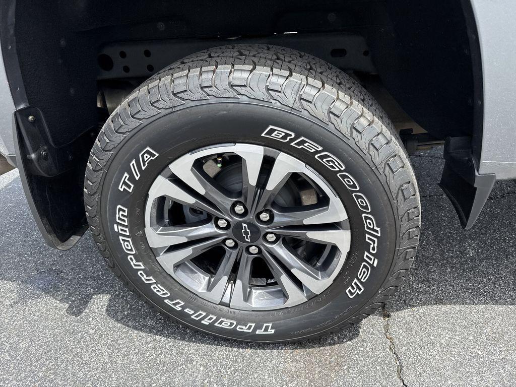 used 2022 Chevrolet Colorado car, priced at $28,994