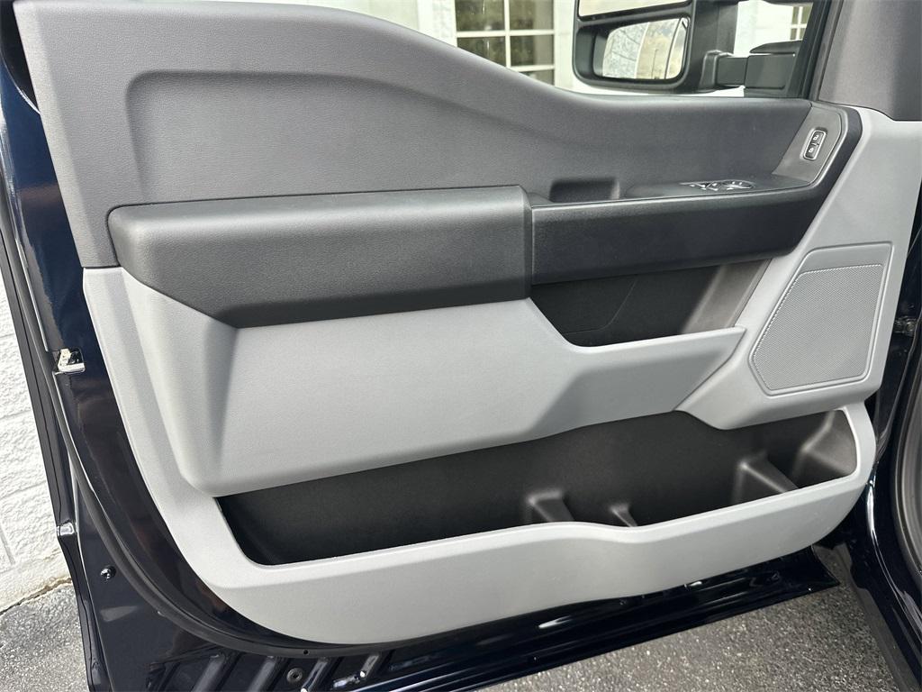 new 2025 Ford F-350 car, priced at $50,680