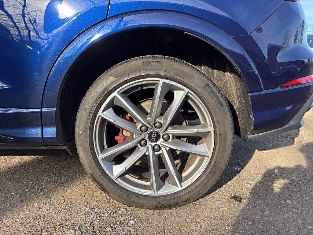 used 2024 Audi Q3 car, priced at $25,992