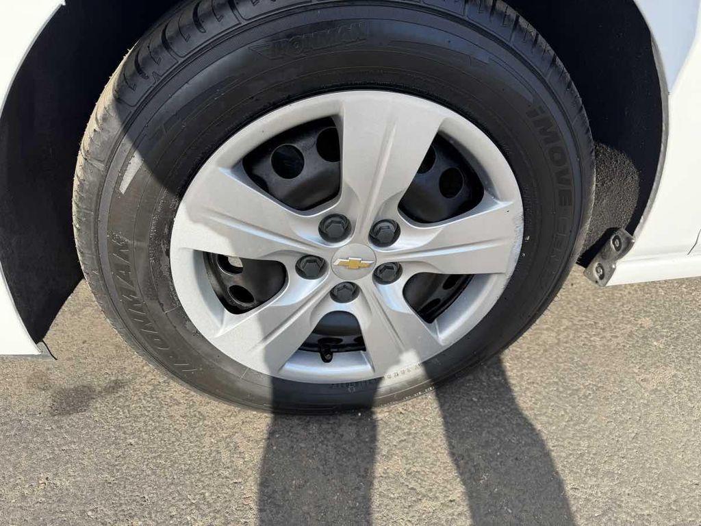 used 2018 Chevrolet Cruze car, priced at $9,500