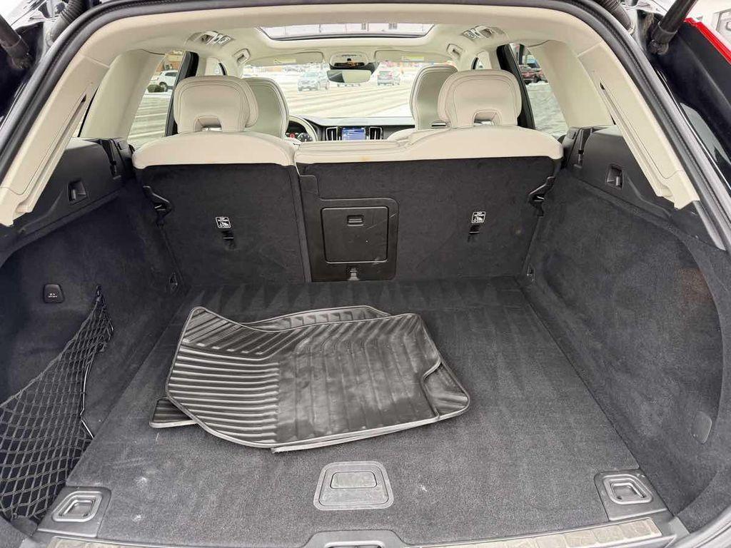 used 2020 Volvo XC60 car, priced at $16,995