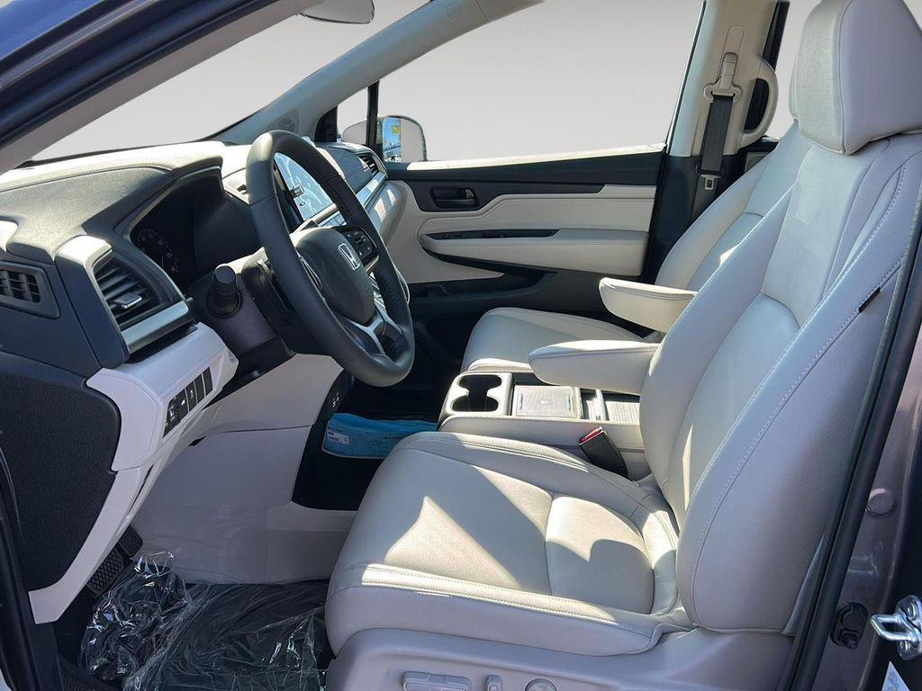 new 2026 Honda Odyssey car, priced at $43,155