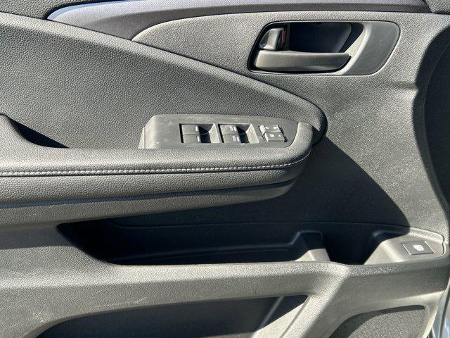 used 2025 Honda Ridgeline car, priced at $35,959