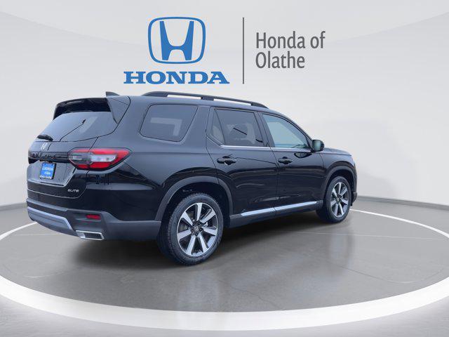 new 2025 Honda Pilot car, priced at $53,805