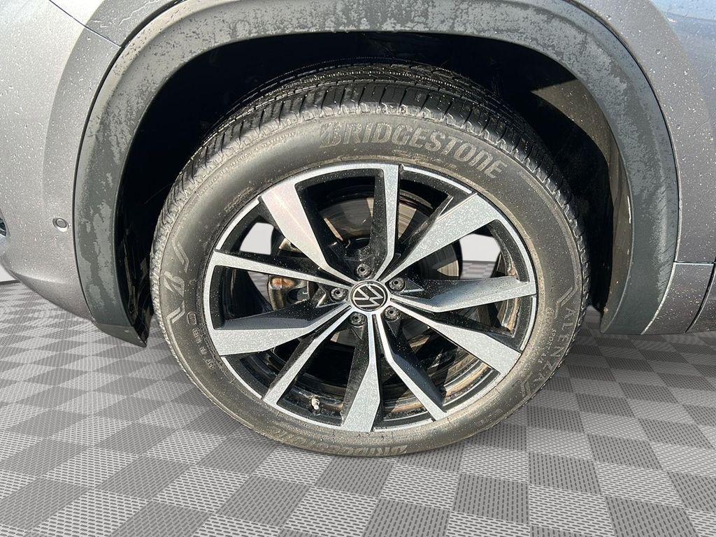 used 2024 Volkswagen Atlas car, priced at $36,500