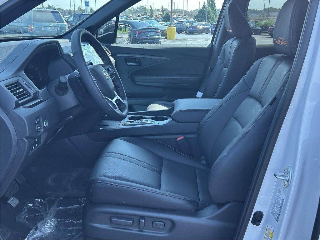 new 2025 Honda Ridgeline car, priced at $45,094