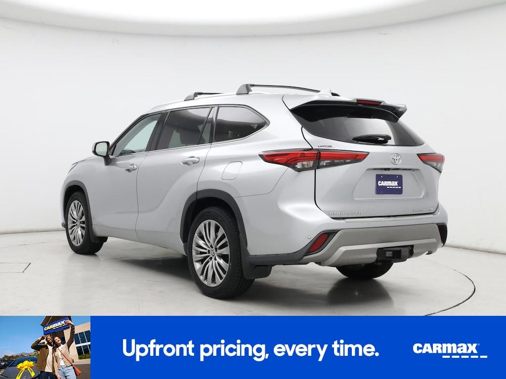 used 2022 Toyota Highlander car, priced at $39,998