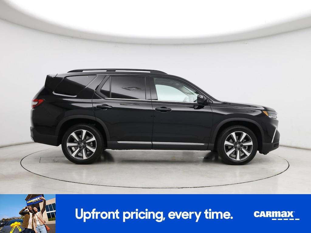 used 2025 Honda Pilot car, priced at $42,998