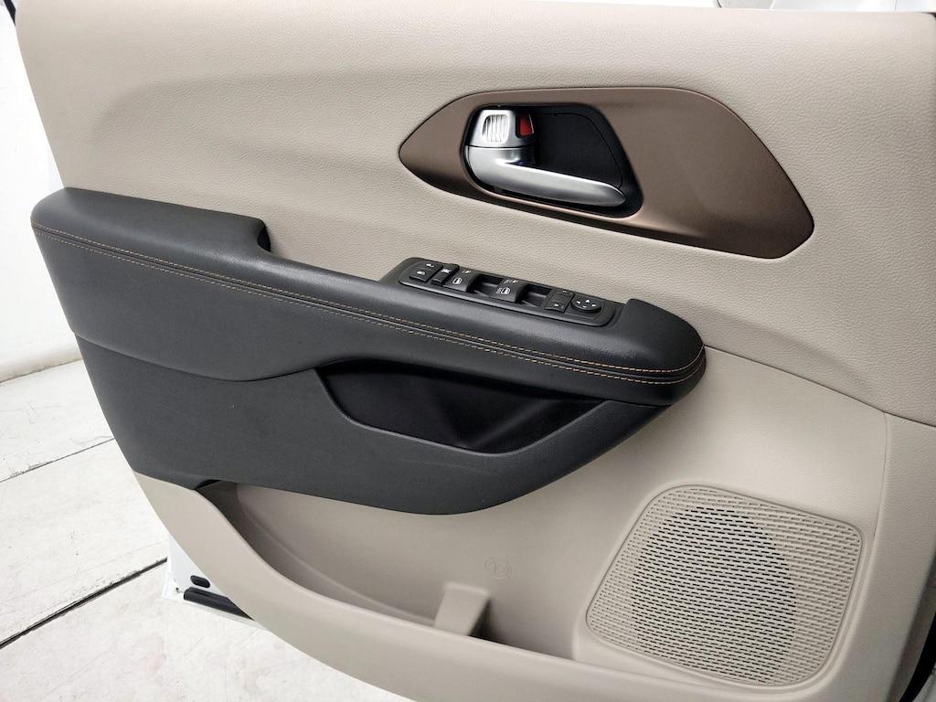 used 2017 Chrysler Pacifica car, priced at $17,998