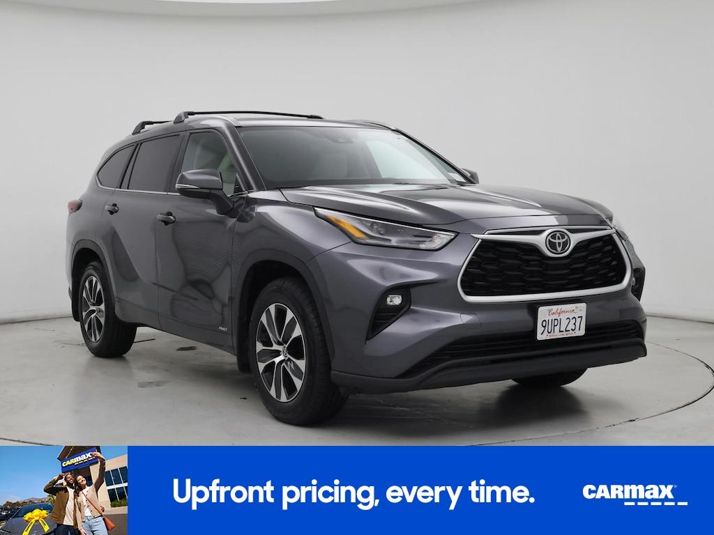 used 2025 Toyota Highlander Hybrid car, priced at $50,998