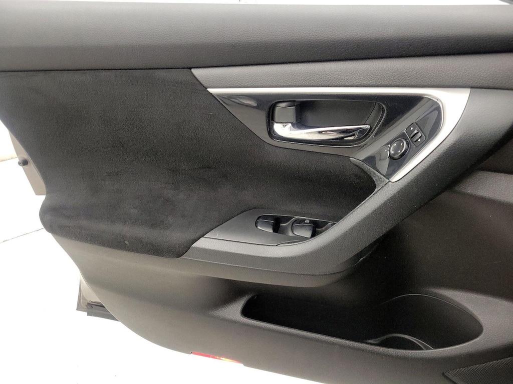 used 2014 Nissan Altima car, priced at $12,998