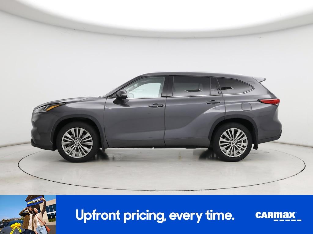 used 2022 Toyota Highlander car, priced at $43,998