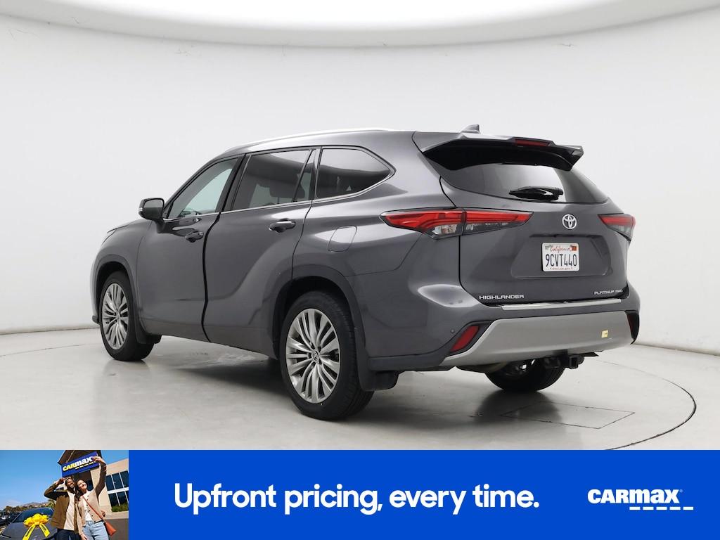 used 2022 Toyota Highlander car, priced at $43,998
