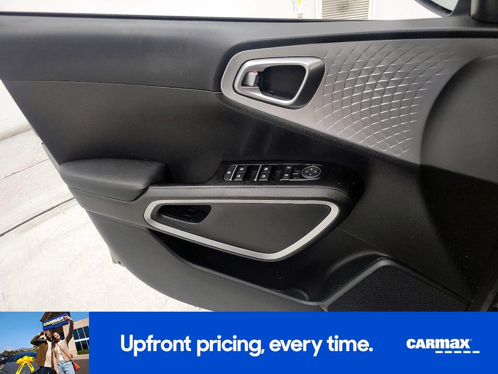 used 2025 Kia Soul car, priced at $17,998