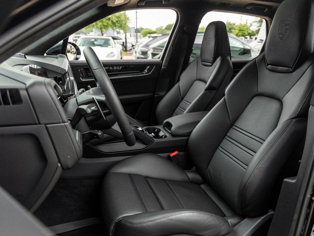 new 2025 Porsche Cayenne car, priced at $171,545
