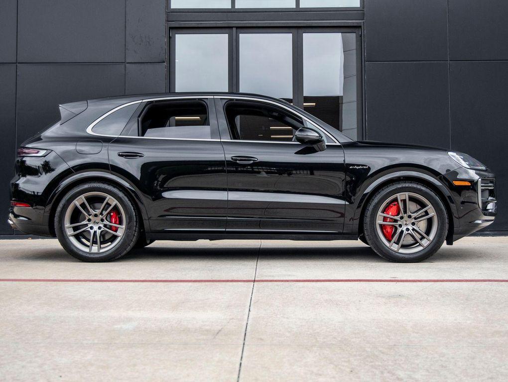 new 2025 Porsche Cayenne car, priced at $171,545
