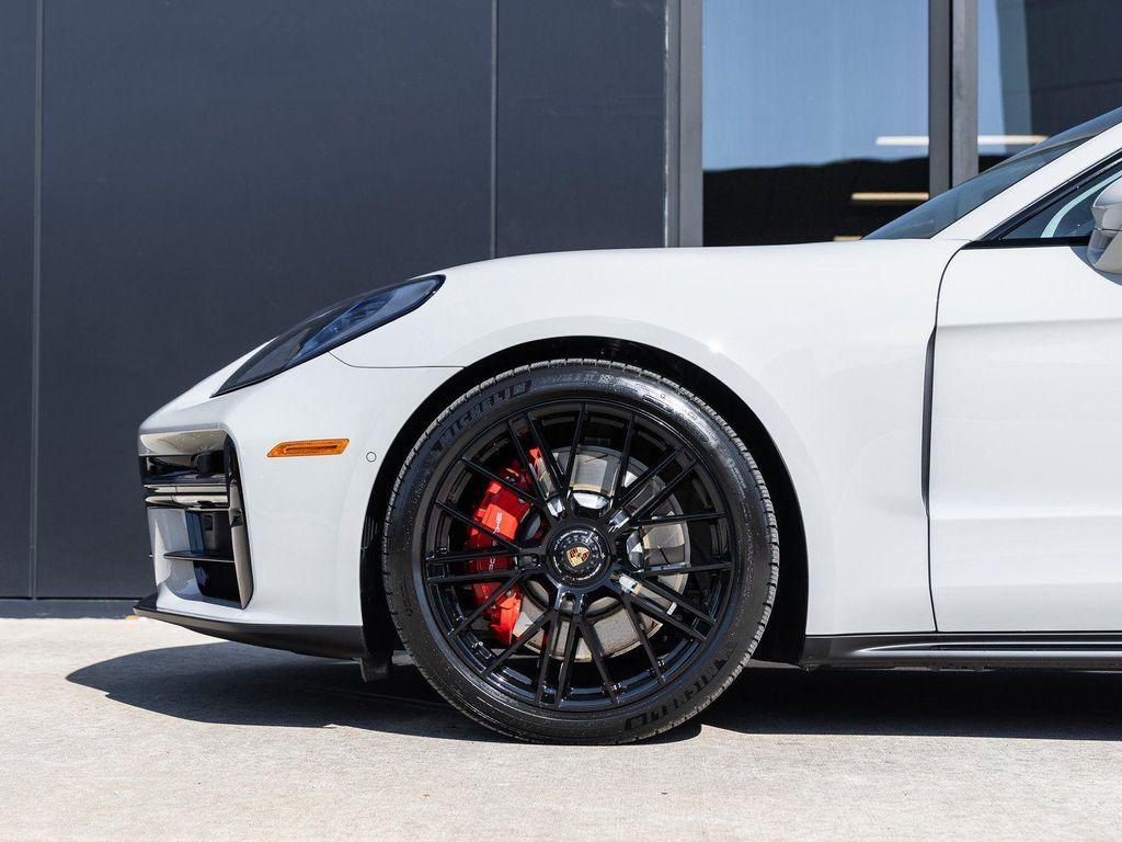 new 2026 Porsche Panamera car, priced at $201,170