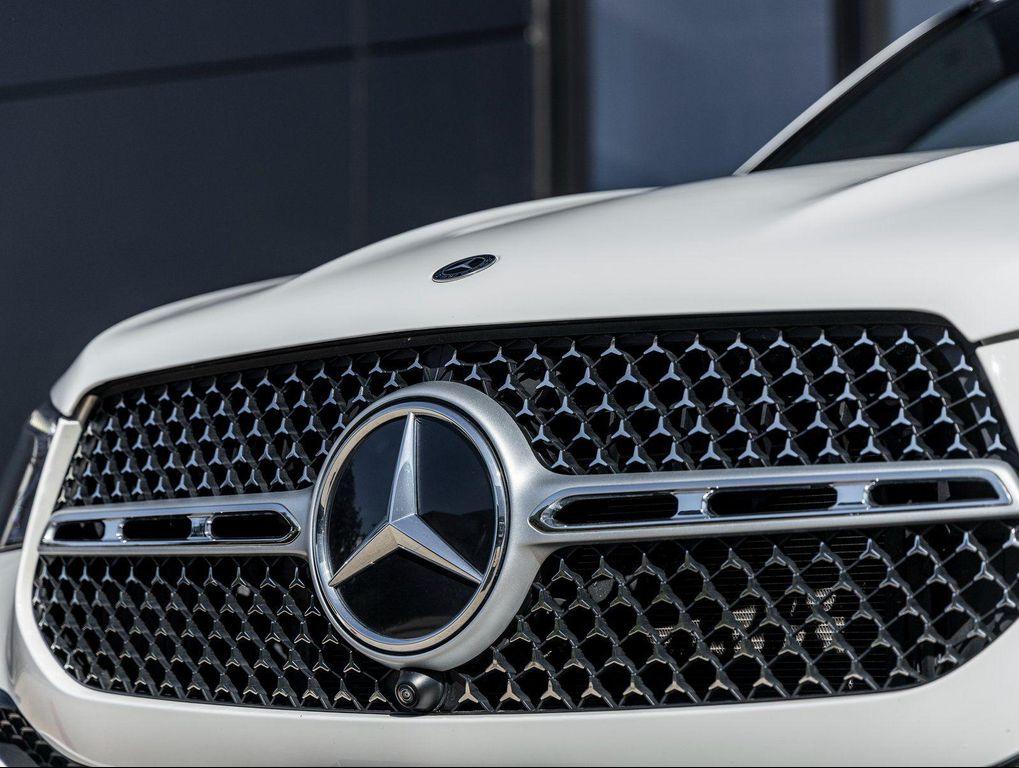 used 2024 Mercedes-Benz GLE 450 car, priced at $60,991