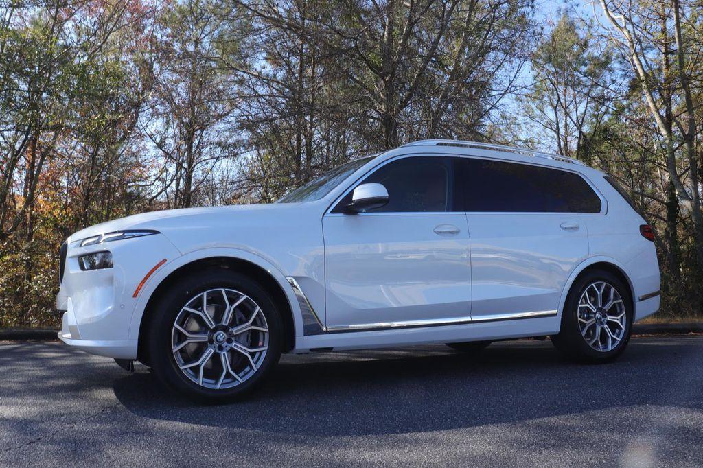 new 2026 BMW X7 car, priced at $93,625