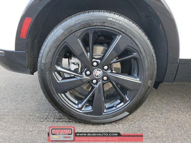 used 2022 Buick Envision car, priced at $21,000