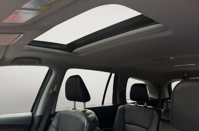 2016 Gray Honda Pilot
