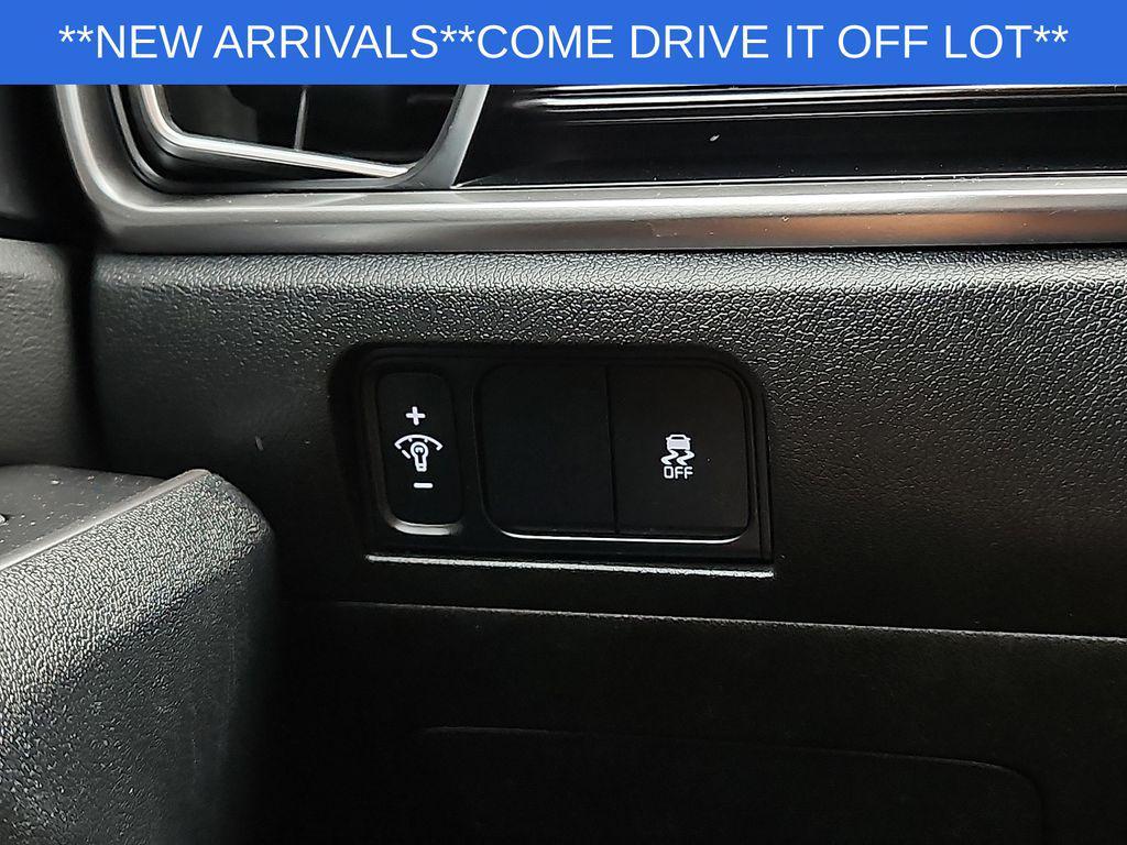 used 2024 Kia Sorento car, priced at $28,663