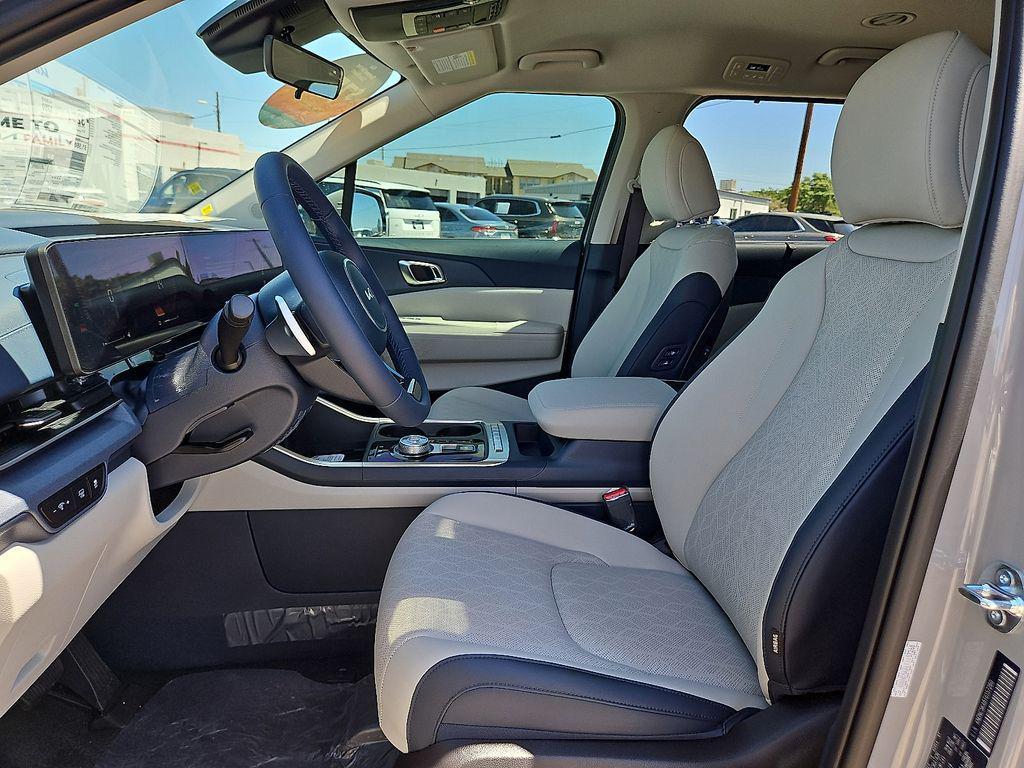 new 2026 Kia Carnival Hybrid car, priced at $45,830