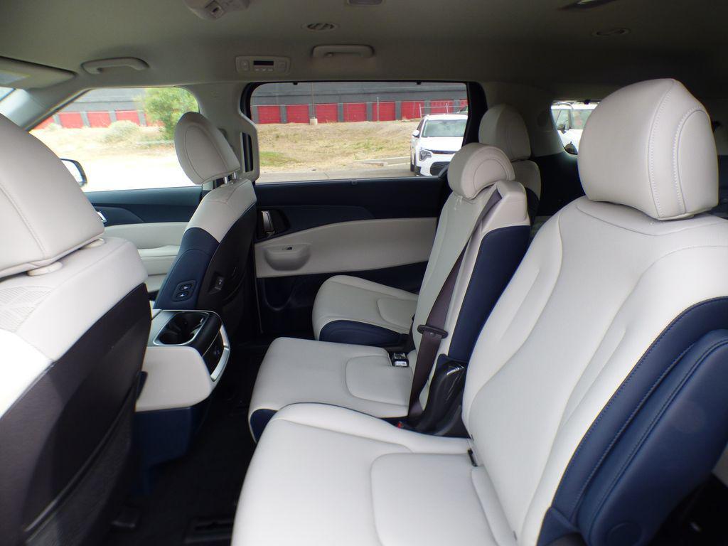 new 2026 Kia Carnival Hybrid car, priced at $46,580