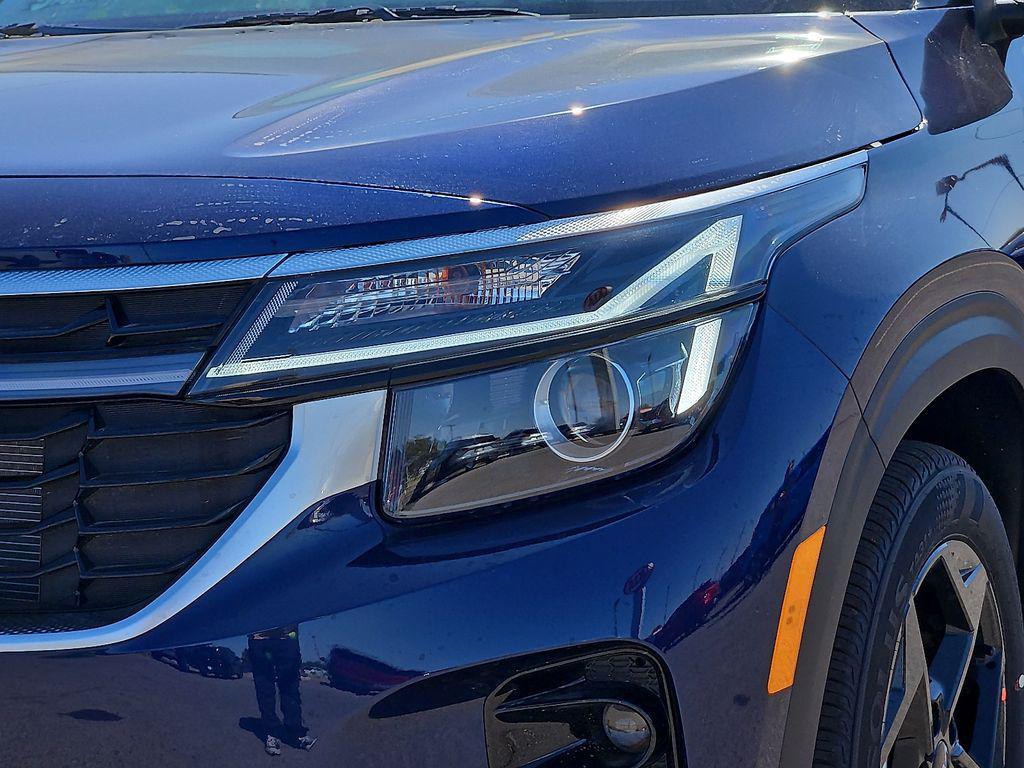 new 2026 Kia Seltos car, priced at $28,101