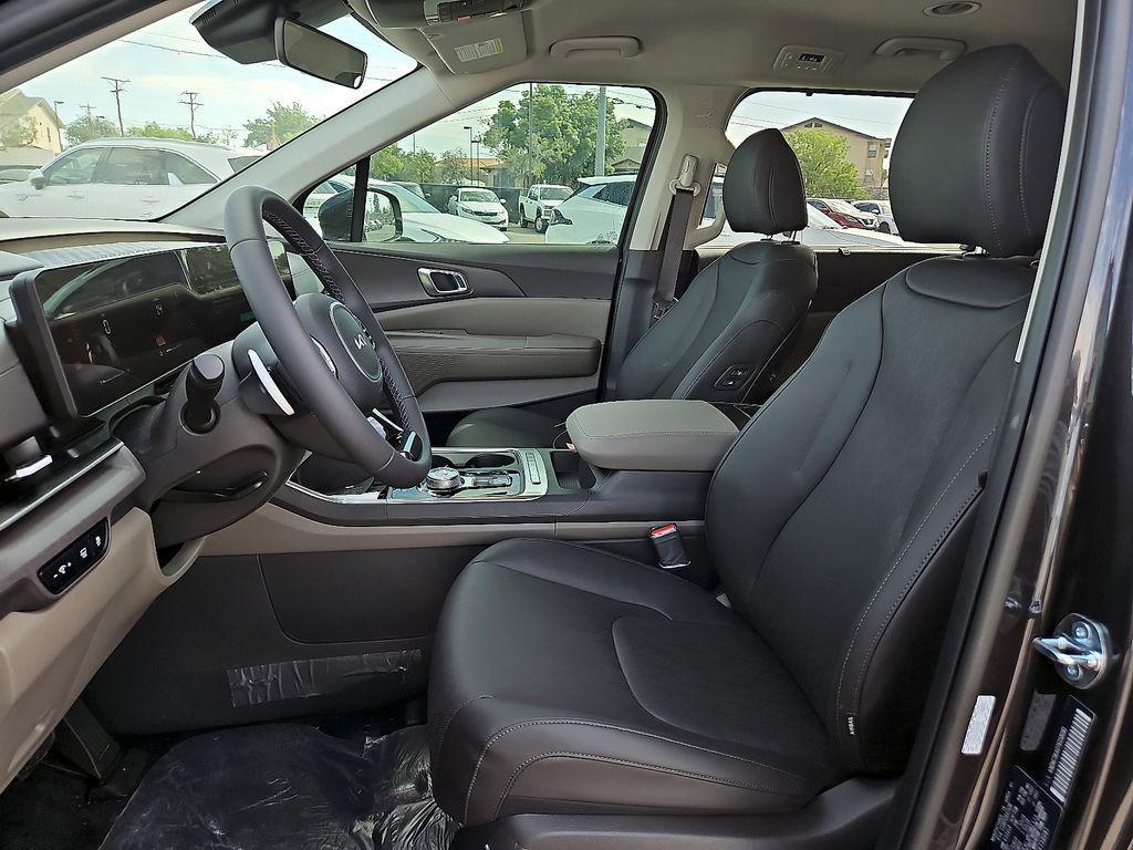 new 2026 Kia Carnival Hybrid car, priced at $46,085