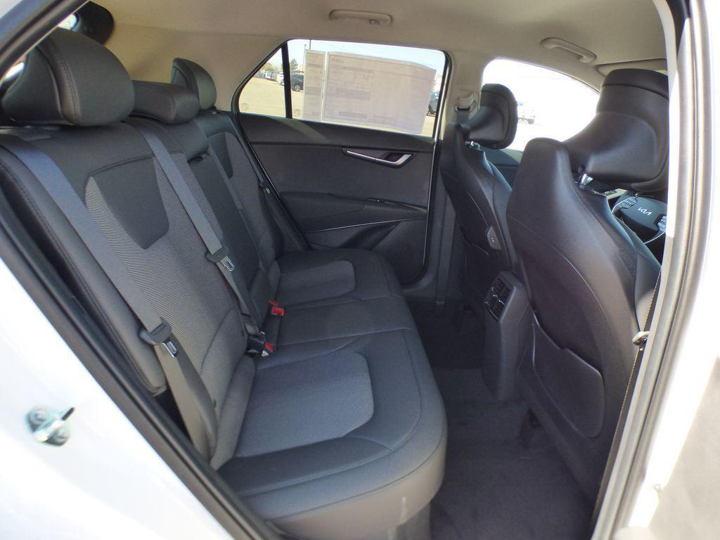 new 2025 Kia Niro car, priced at $30,400