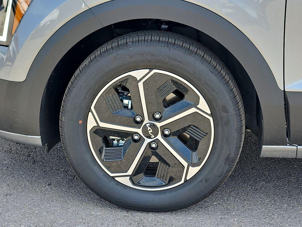new 2026 Kia Niro car, priced at $30,545