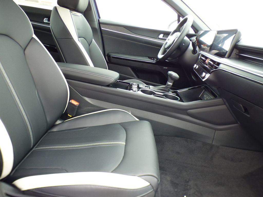 new 2026 Kia K5 car, priced at $30,386