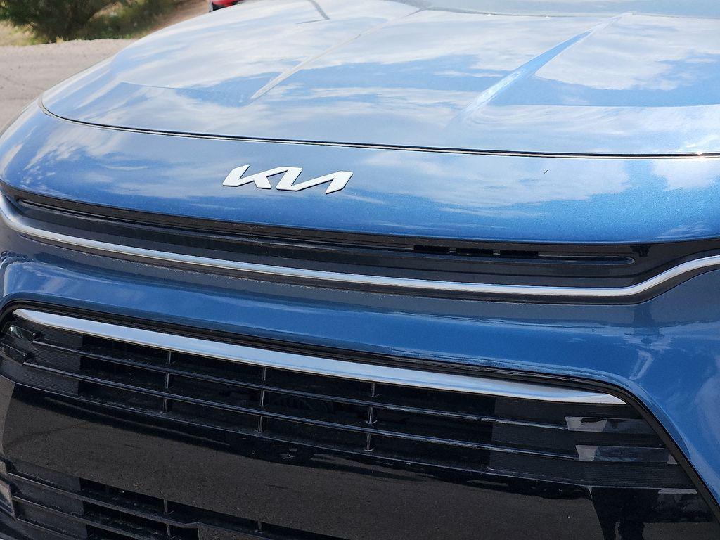new 2025 Kia Niro car, priced at $35,297