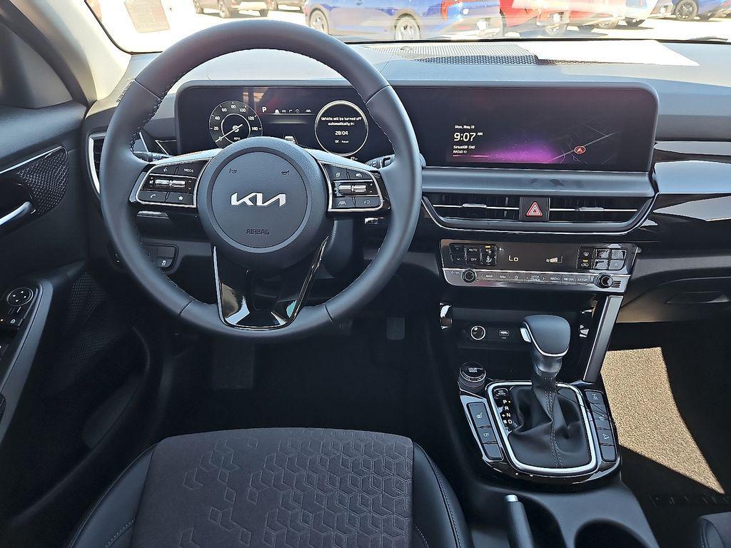 new 2025 Kia Seltos car, priced at $29,802