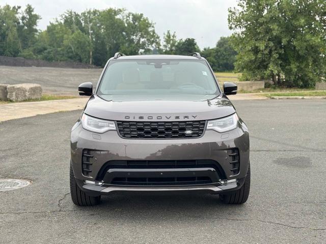 new 2025 Land Rover Discovery car, priced at $67,010