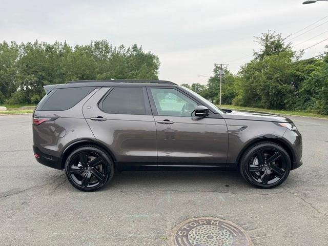 new 2025 Land Rover Discovery car, priced at $67,010