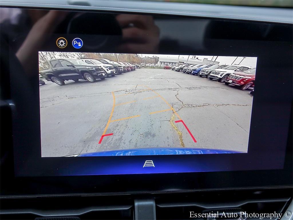 new 2026 Chevrolet Equinox car, priced at $27,990