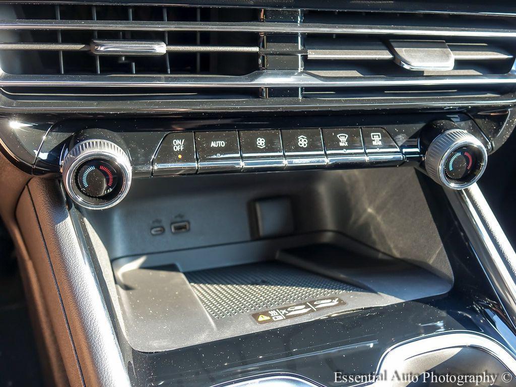 new 2026 Chevrolet Traverse car, priced at $39,995