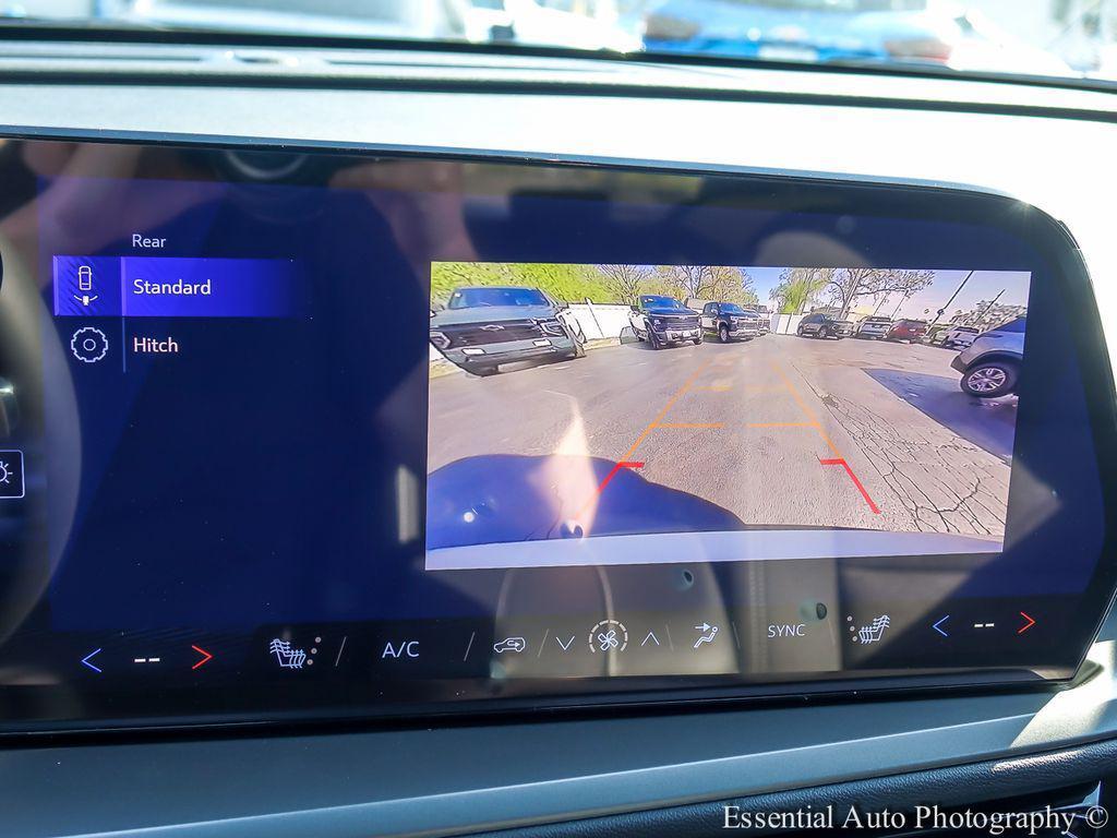 new 2026 Chevrolet Traverse car, priced at $38,125
