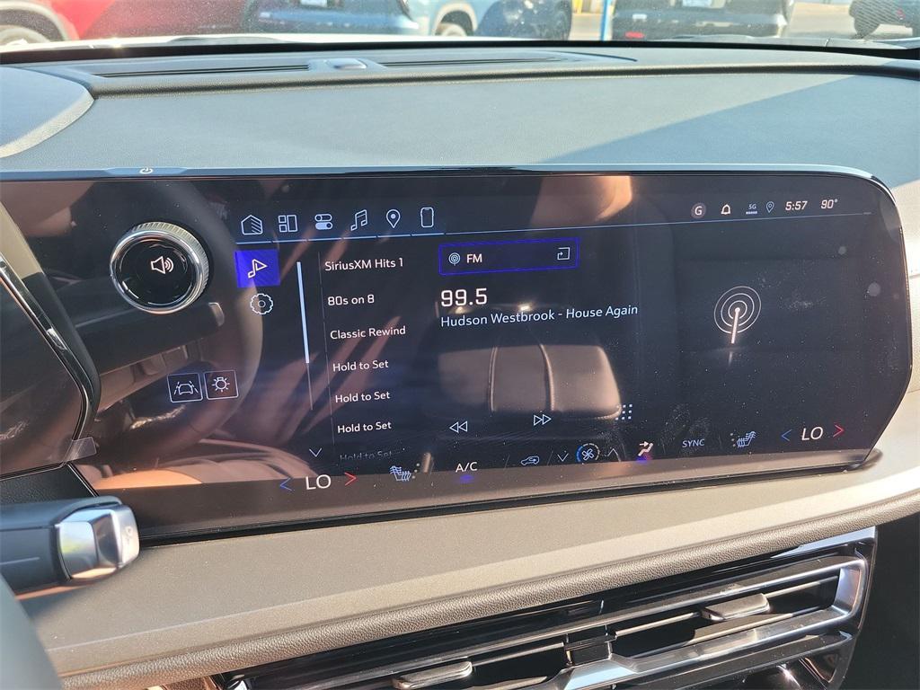 new 2026 Chevrolet Traverse car, priced at $38,495