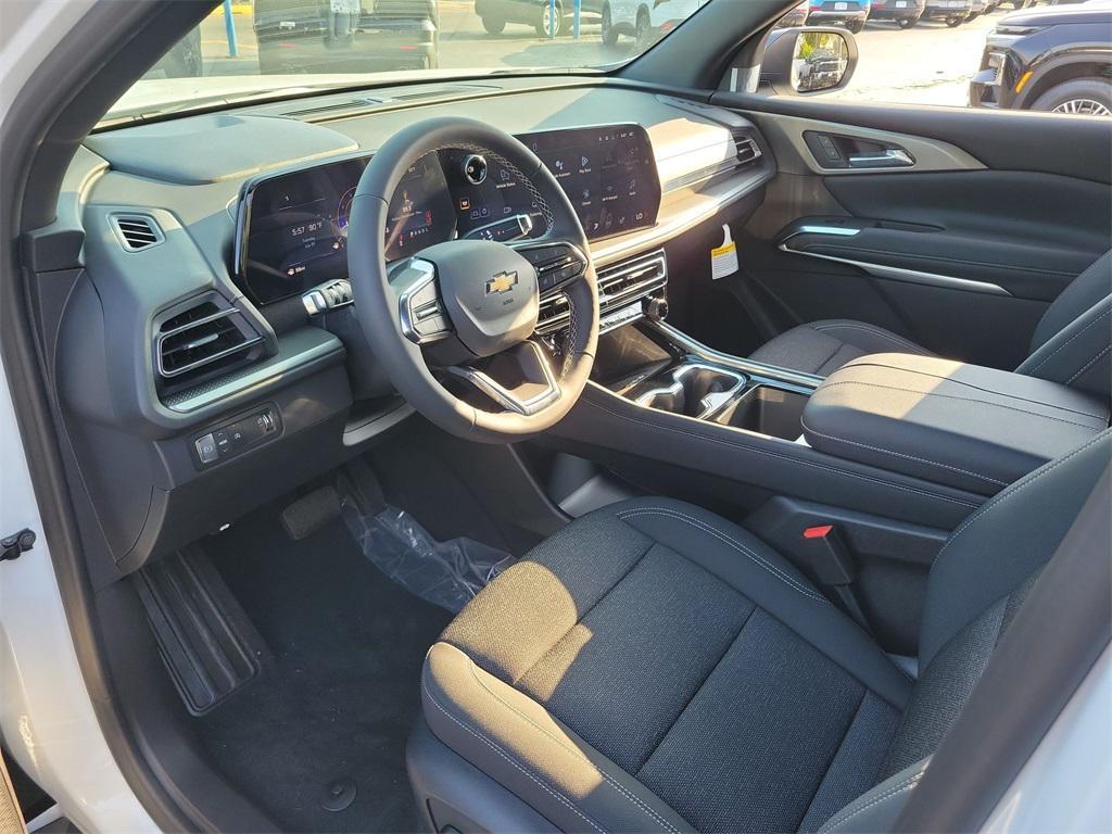 new 2026 Chevrolet Traverse car, priced at $38,495