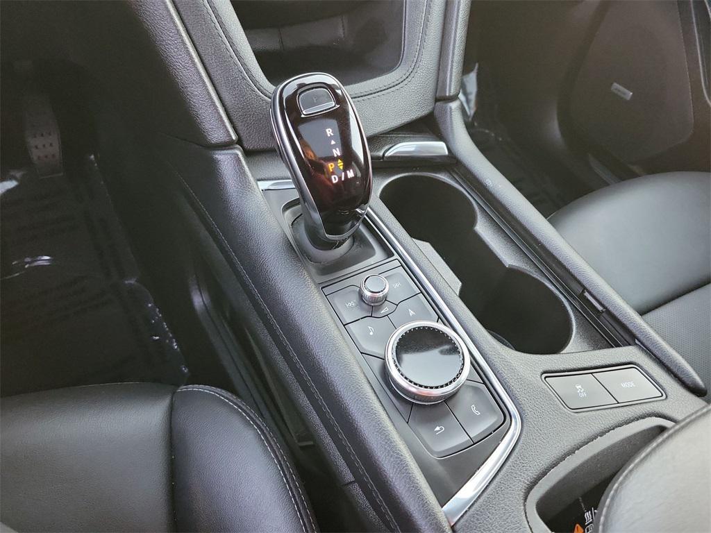 used 2025 Cadillac XT5 car, priced at $37,575