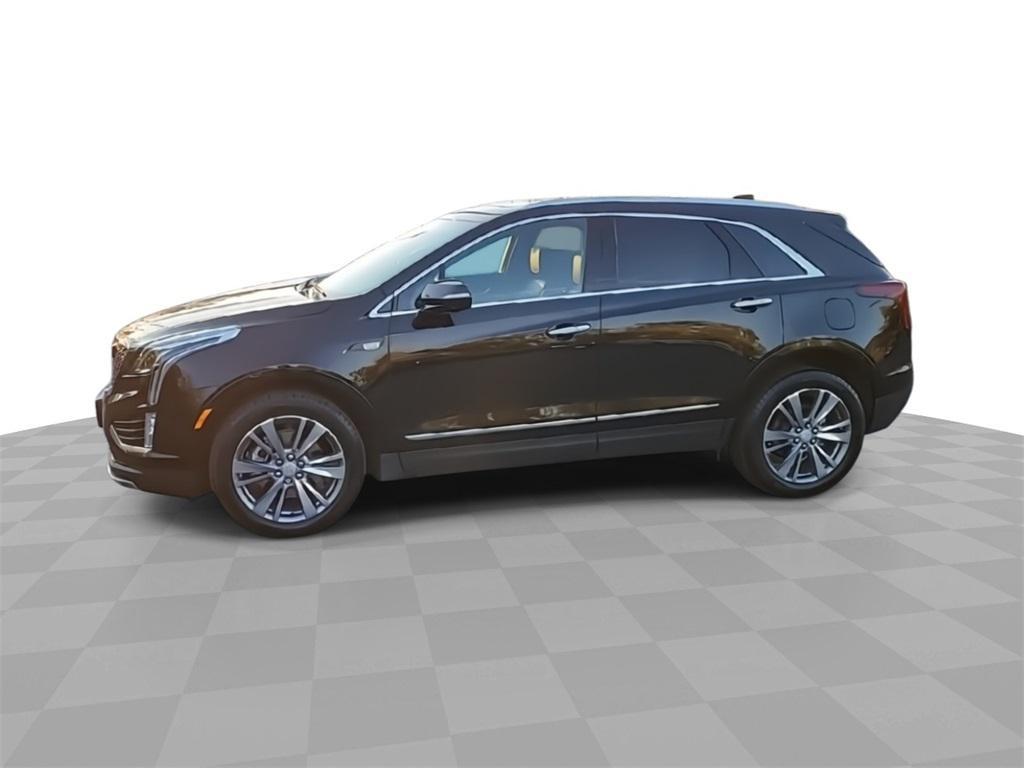 used 2025 Cadillac XT5 car, priced at $37,575