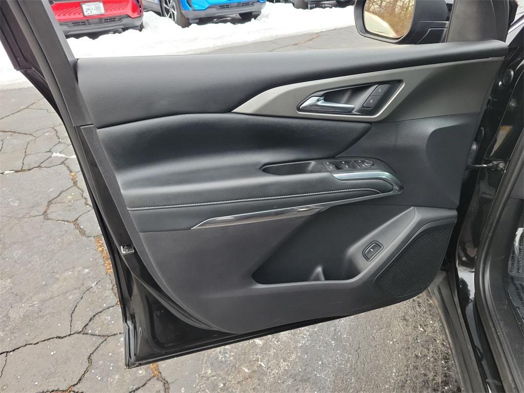 used 2024 Chevrolet Traverse car, priced at $34,750