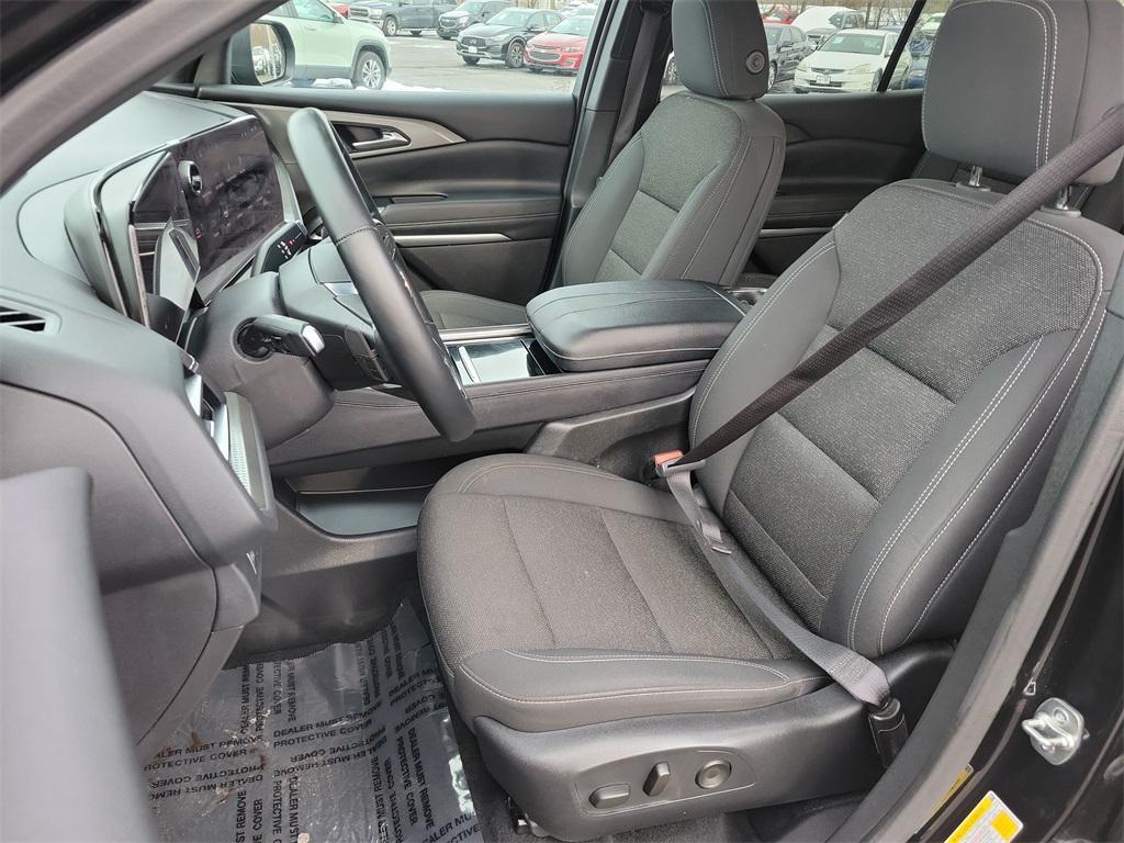 used 2024 Chevrolet Traverse car, priced at $34,750