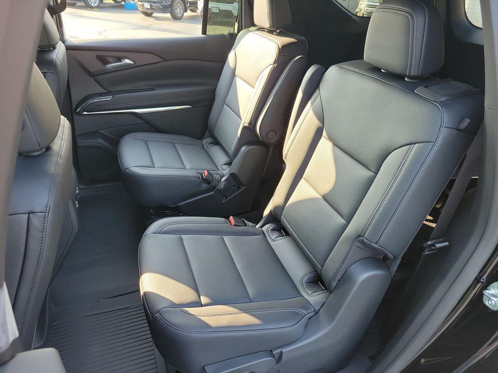 new 2026 Chevrolet Traverse car, priced at $42,495