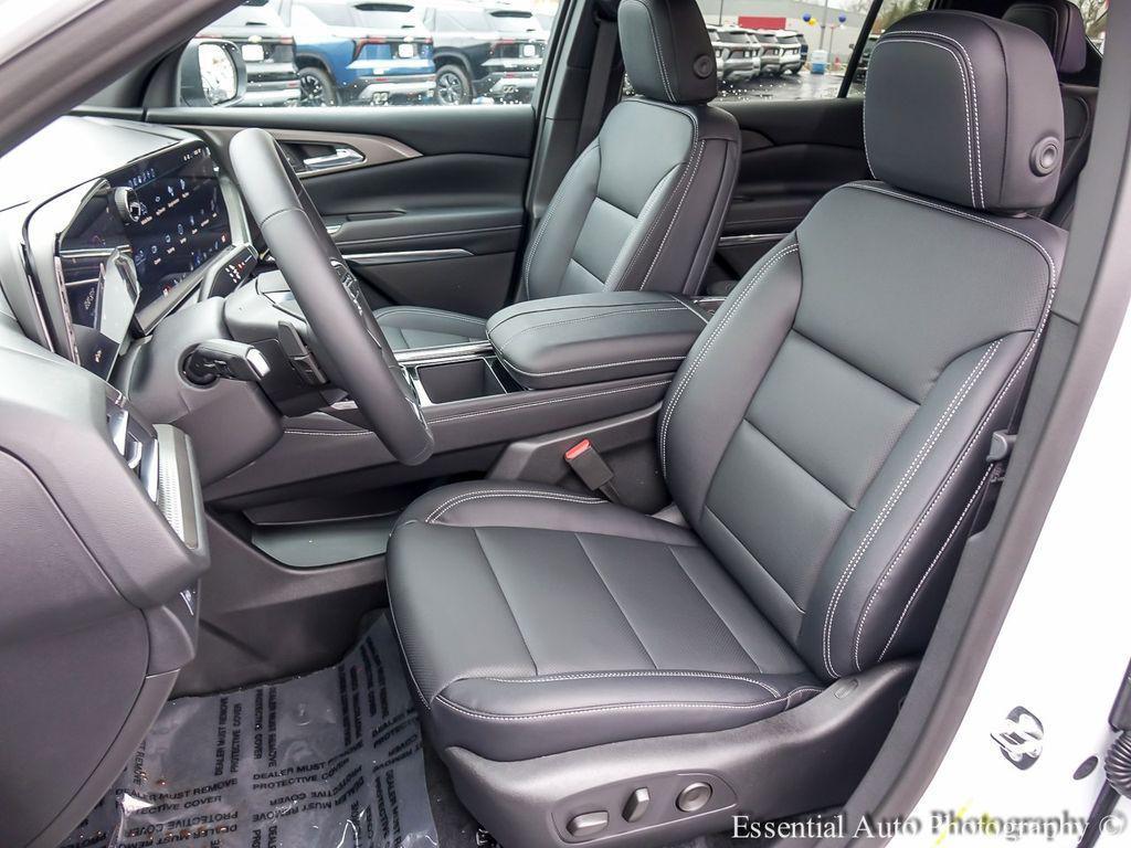 new 2026 Chevrolet Traverse car, priced at $43,495