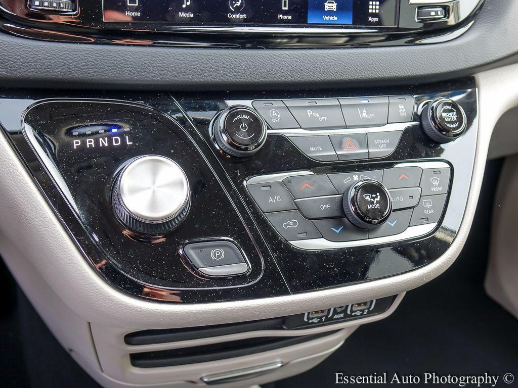 used 2023 Chrysler Pacifica car, priced at $24,995